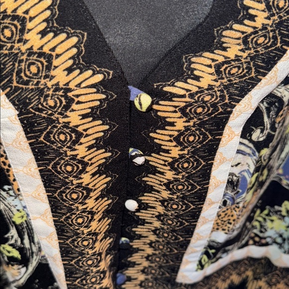 Free People Catch Me If You Can - Black and Gold Patterned Crop Top - NWOT - Picture 4 of 7